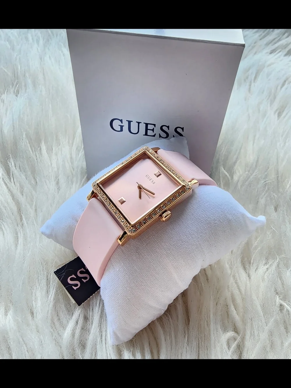 GUESS Women's Pink Square Crystal-Accent Watch Original Brand New - Picture 3 of 7